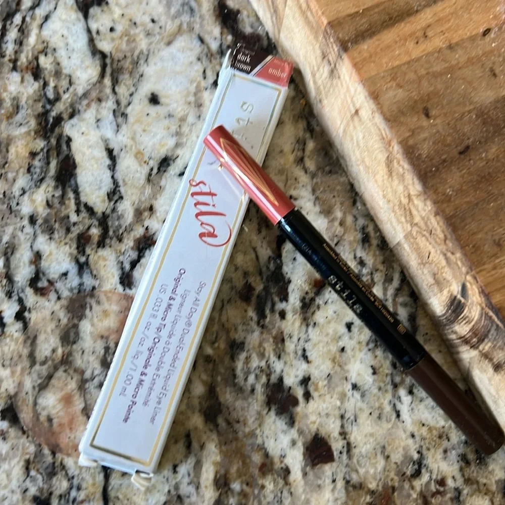 🐶💕Stila Dual Ended Liquid Eye Liner Amber & Dark Brown